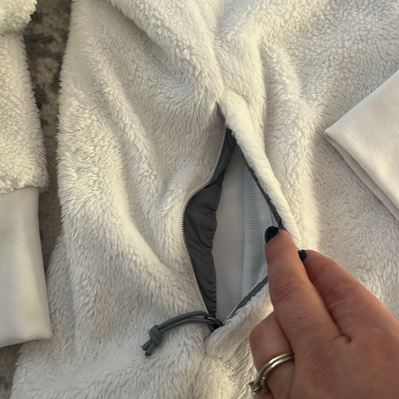 The North Face hooded jacket - Picture 5 of 9